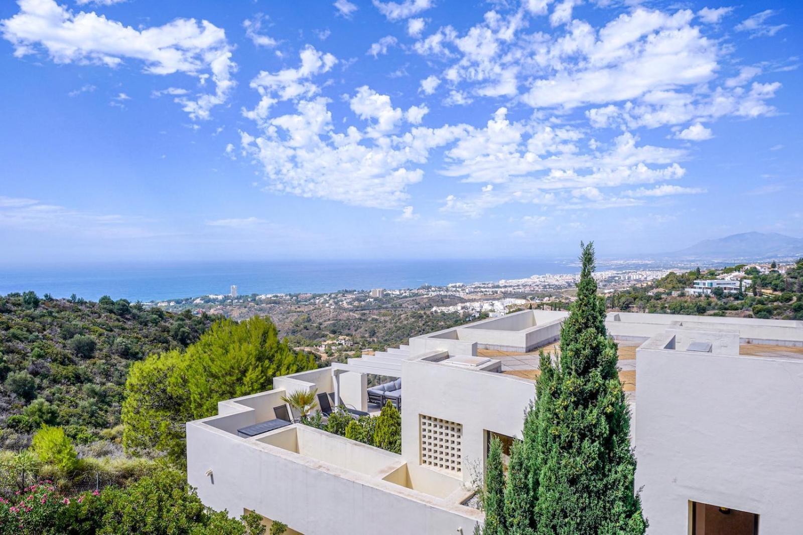 Spectacular Views - Luxury Apartment In Resort - Marbella Hills Exterior photo
