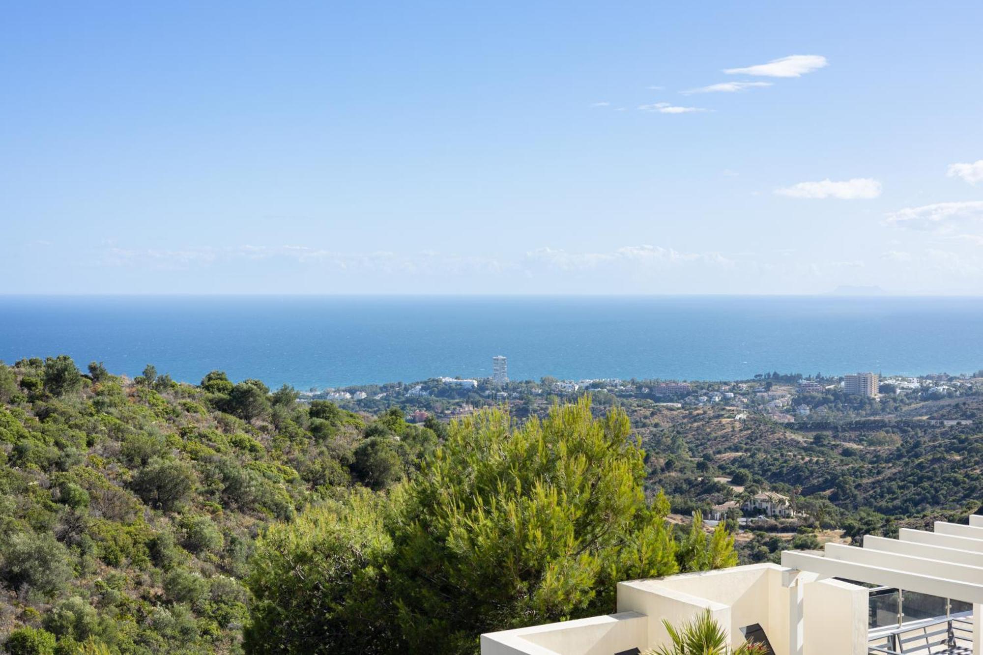 Spectacular Views - Luxury Apartment In Resort - Marbella Hills Exterior photo
